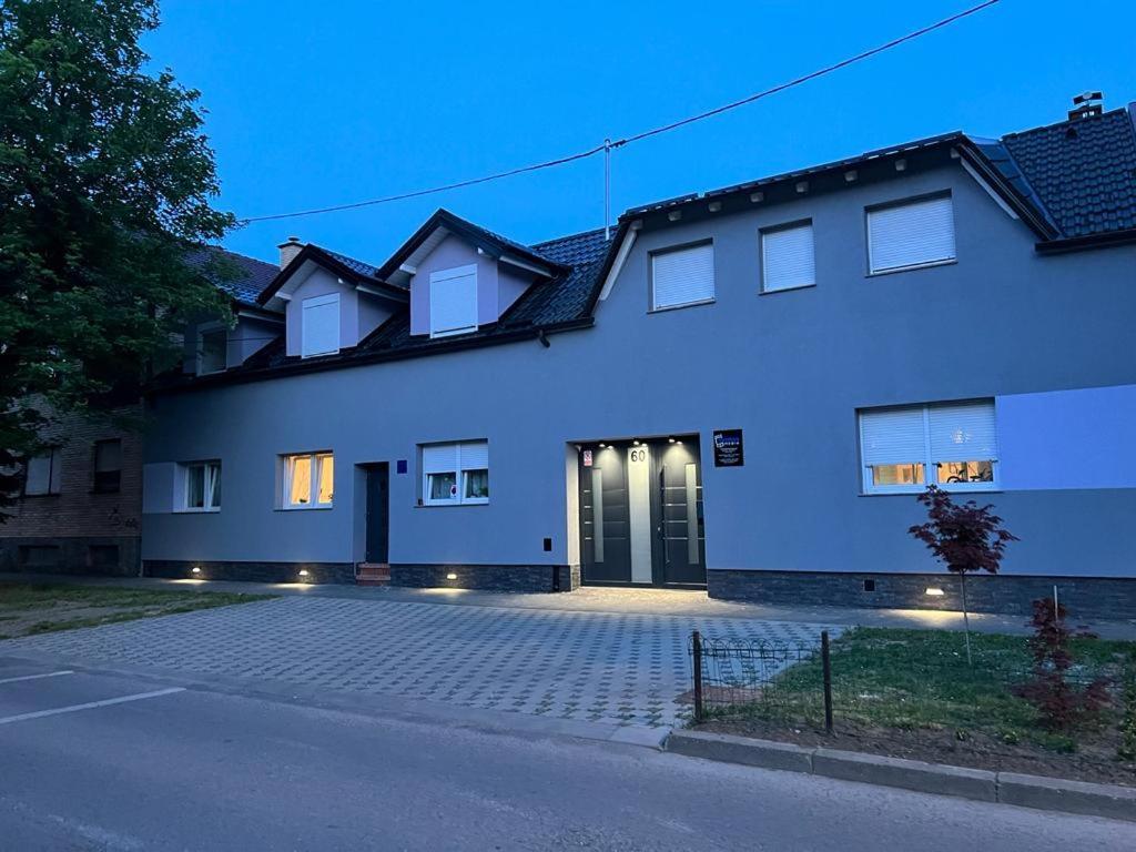 Apartman Dunav - Parking - Self Check In Apartment Osijek Exterior photo